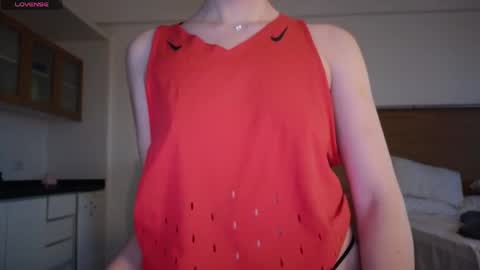 Snapshot of stuirt chatting on March 25, 9:32 pm Sofa online show from March 25, 9:32 pm