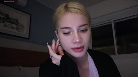 Snapshot of stuirt chatting on March 28, 2:55 am Sofa online show from March 28, 2:55 am