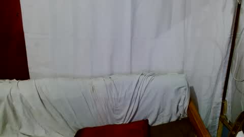 stunningamanda online show from March 1, 11:50 am