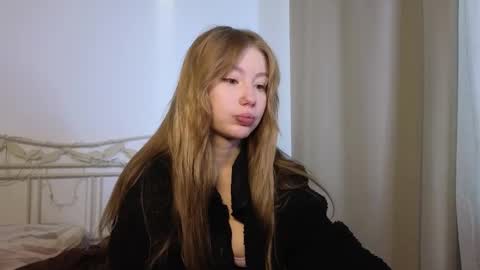 Snapshot of stupidmove chatting on February 15, 7:27 am Adam Eva online show from February 15, 7:27 am