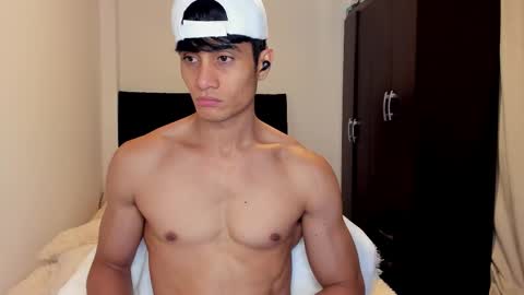 Snapshot of stylish_men chatting on September 25, 4:00 pm stylish men online show from September 25, 4:00 pm