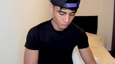 Snapshot of stylish_men chatting on September 28, 7:30 pm stylish men online show from September 28, 7:30 pm