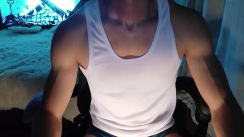 Snapshot of stylishman01 chatting on February 21, 11:00 am stylish man online show from February 21, 11:00 am