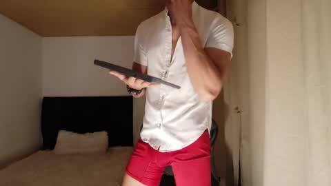 Snapshot of stylishman01 chatting on April 2, 12:25 pm stylish man online show from April 2, 12:25 pm