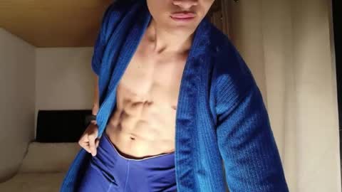 Snapshot of stylishman01 chatting on April 5, 12:46 pm stylish man online show from April 5, 12:46 pm