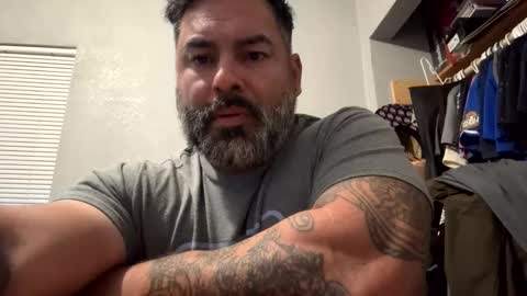 suavecito67 online show from March 4, 5:24 am