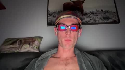 suavedailly online show from November 17, 9:26 am