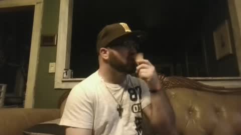 Snapshot of sub_michael41 chatting on April 2, 5:27 am sub_michael41 online show from April 2, 5:27 am