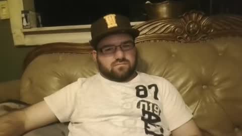 Snapshot of sub_michael41 chatting on April 3, 5:49 am sub_michael41 online show from April 3, 5:49 am