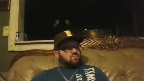 Snapshot of sub_michael41 chatting on April 4, 7:17 am sub_michael41 online show from April 4, 7:17 am
