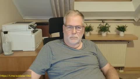 Snapshot of subbear1968 chatting on June 7, 8:12 pm subbear1968 online show from June 7, 8:12 pm