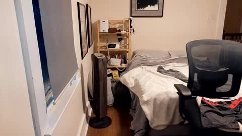 Snapshot of subbrian chatting on October 27, 4:33 pm subbrian online show from October 27, 4:33 pm