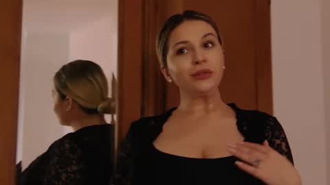 Carla online show from October 7, 8:55 am