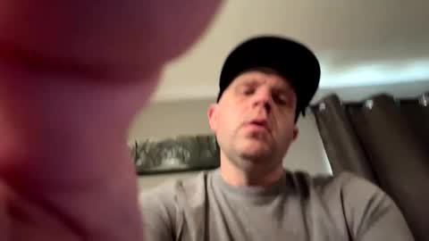 Snapshot of submissivebrett381 chatting on June 7, 3:49 pm submissivebrett381 online show from June 7, 3:49 pm