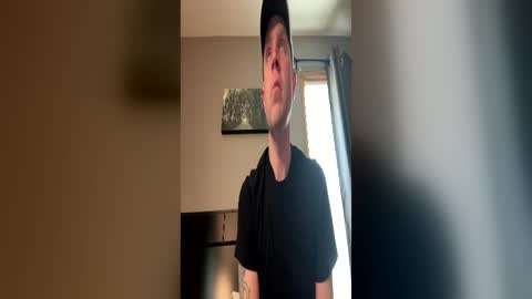 Snapshot of submissivebrett381 chatting on June 14, 5:48 pm submissivebrett381 online show from June 14, 5:48 pm