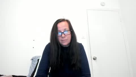 Snapshot of submissivepeachgoddess chatting on June 14, 1:35 pm Submissie Peach Goddess online show from June 14, 1:35 pm