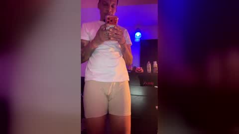 Snapshot of succafreeswag chatting on February 19, 6:42 am succafreeswag online show from February 19, 6:42 am