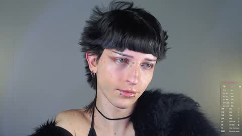 Angel  online show from December 4, 9:51 am