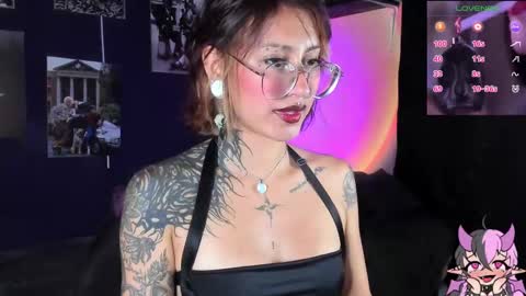 Snapshot of succubus_girl_ chatting on September 11, 10:32 pm Alexy online show from September 11, 10:32 pm