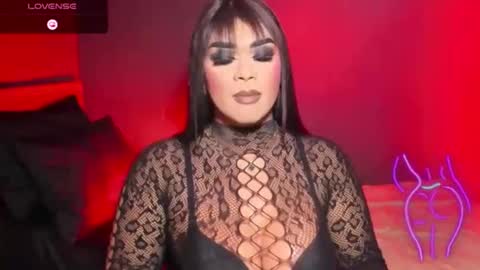 Snapshot of suckablecockoffreya chatting on November 3, 6:53 pm JADE ELYSE online show from November 3, 6:53 pm