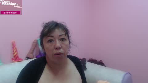 Snapshot of sucker_drool chatting on September 28, 12:10 pm Sucky  online show from September 28, 12:10 pm