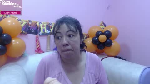 Snapshot of sucker_drool chatting on October 13, 12:05 pm Sucky  online show from October 13, 12:05 pm