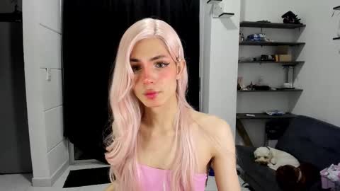 Snapshot of sue_krous chatting on March 28, 8:47 am sue online show from March 28, 8:47 am