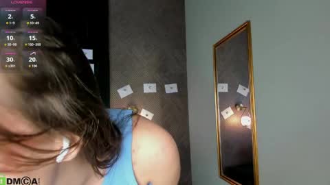 Sue online show from June 8, 1:28 am