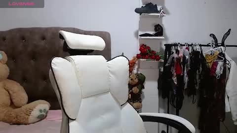 Amanda online show from January 22, 10:40 am