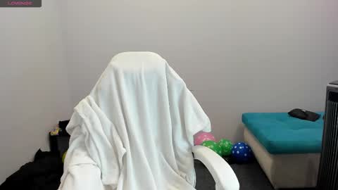 Snapshot of sugar_bunny_girl chatting on October 18, 1:08 am Ariana online show from October 18, 1:08 am