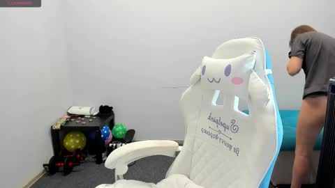 Snapshot of sugar_bunny_girl chatting on October 20, 1:28 am Ariana online show from October 20, 1:28 am