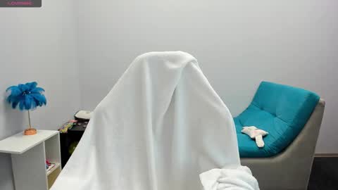 Snapshot of sugar_bunny_girl chatting on November 24, 2:00 am Ariana online show from November 24, 2:00 am