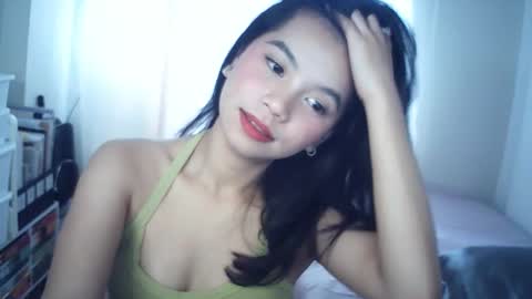 Rosiee online show from March 4, 11:33 pm