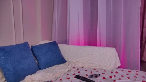 Snapshot of sugar_lips__ chatting on February 20, 2:52 am Alice online show from February 20, 2:52 am