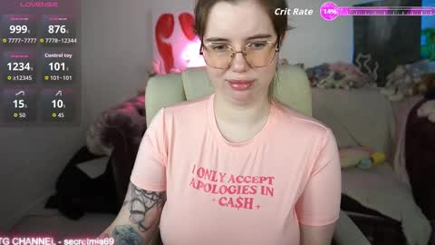 Mia online show from December 3, 9:46 pm