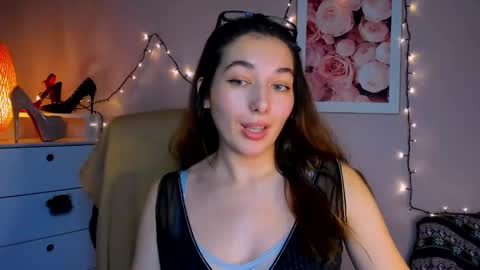 Snapshot of sugar_xmegan chatting on December 11, 8:50 pm Megan online show from December 11, 8:50 pm