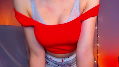 Snapshot of sugar_xmegan chatting on January 9, 6:36 pm Megan online show from January 9, 6:36 pm