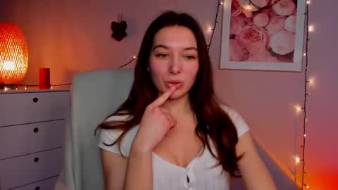 Snapshot of sugar_xmegan chatting on February 19, 6:00 pm Megan online show from February 19, 6:00 pm