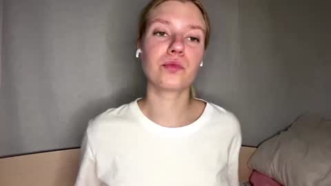 Snapshot of sugarfizz chatting on July 10, 5:48 pm Alice online show from July 10, 5:48 pm