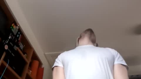 Sugar online show from April 12, 8:03 pm