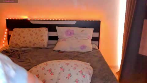 Lola online show from August 8, 1:02 pm