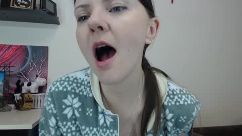 Snapshot of sugartati chatting on December 20, 7:50 pm SugarTati online show from December 20, 7:50 pm