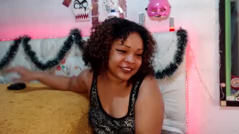 Snapshot of suggabrown_ chatting on January 3, 2:21 am suggabrown_ online show from January 3, 2:21 am