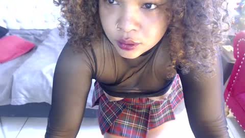 Snapshot of suggabrown_ chatting on January 9, 4:28 pm suggabrown_ online show from January 9, 4:28 pm