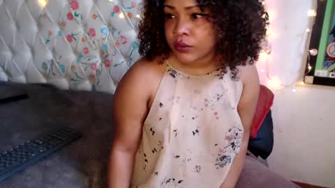 Snapshot of suggabrown_ chatting on January 26, 1:58 pm suggabrown_ online show from January 26, 1:58 pm