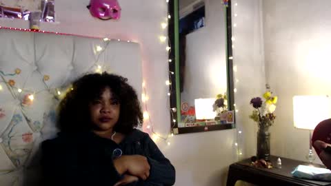 Snapshot of suggabrown_ chatting on March 1, 8:23 am suggabrown_ online show from March 1, 8:23 am