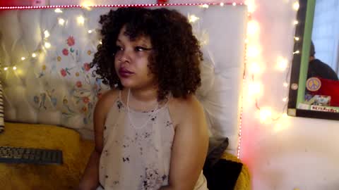 Snapshot of suggabrown_ chatting on March 6, 7:03 am suggabrown_ online show from March 6, 7:03 am