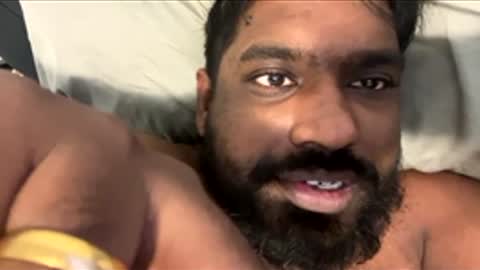 Let me be your knight that saves you online show from November 28, 6:10 pm