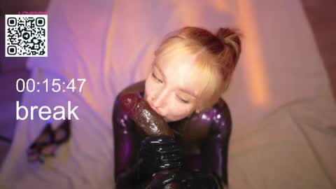 Snapshot of suk_ki chatting on February 20, 3:25 am Lika ginger Jessy blond online show from February 20, 3:25 am