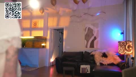 Snapshot of suk_ki chatting on March 17, 7:01 am Lika ginger Jessy blond online show from March 17, 7:01 am